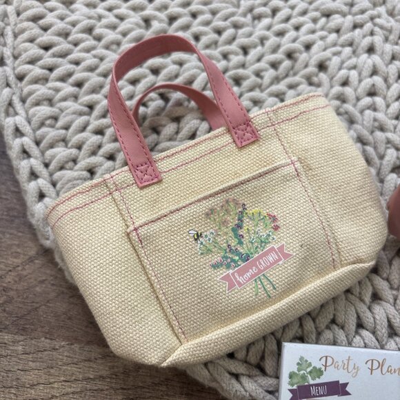 American Girl Doll Blaire Wilson's Accessories Tablet Tote Bag & More GOTY 2019 - Picture 6 of 8